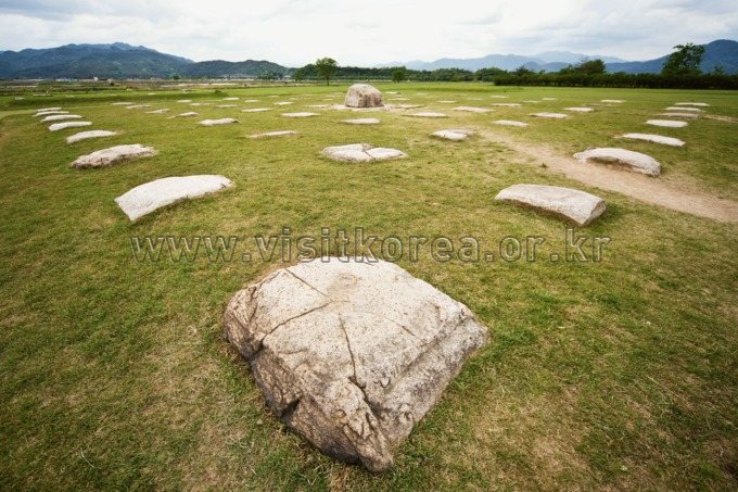 경주 황룡사지 주춧돌