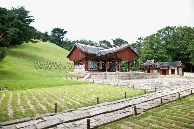 정릉 참도와 정자각